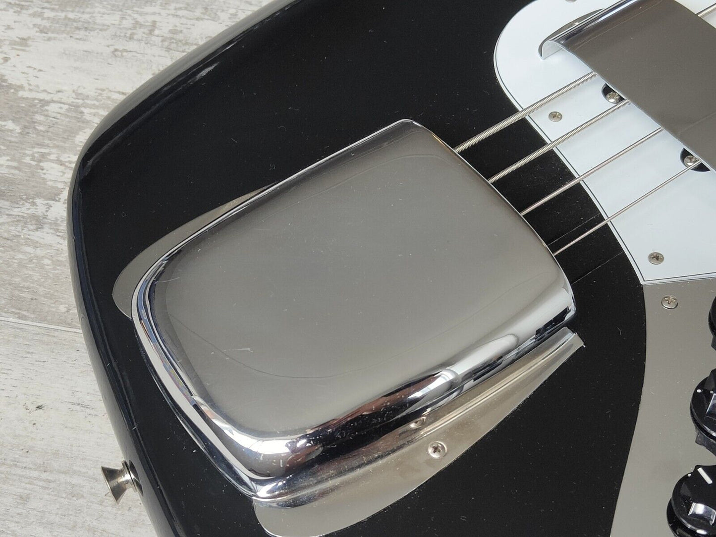 1976 Fernandes Japan FJB-65 Jazz Bass (Black)