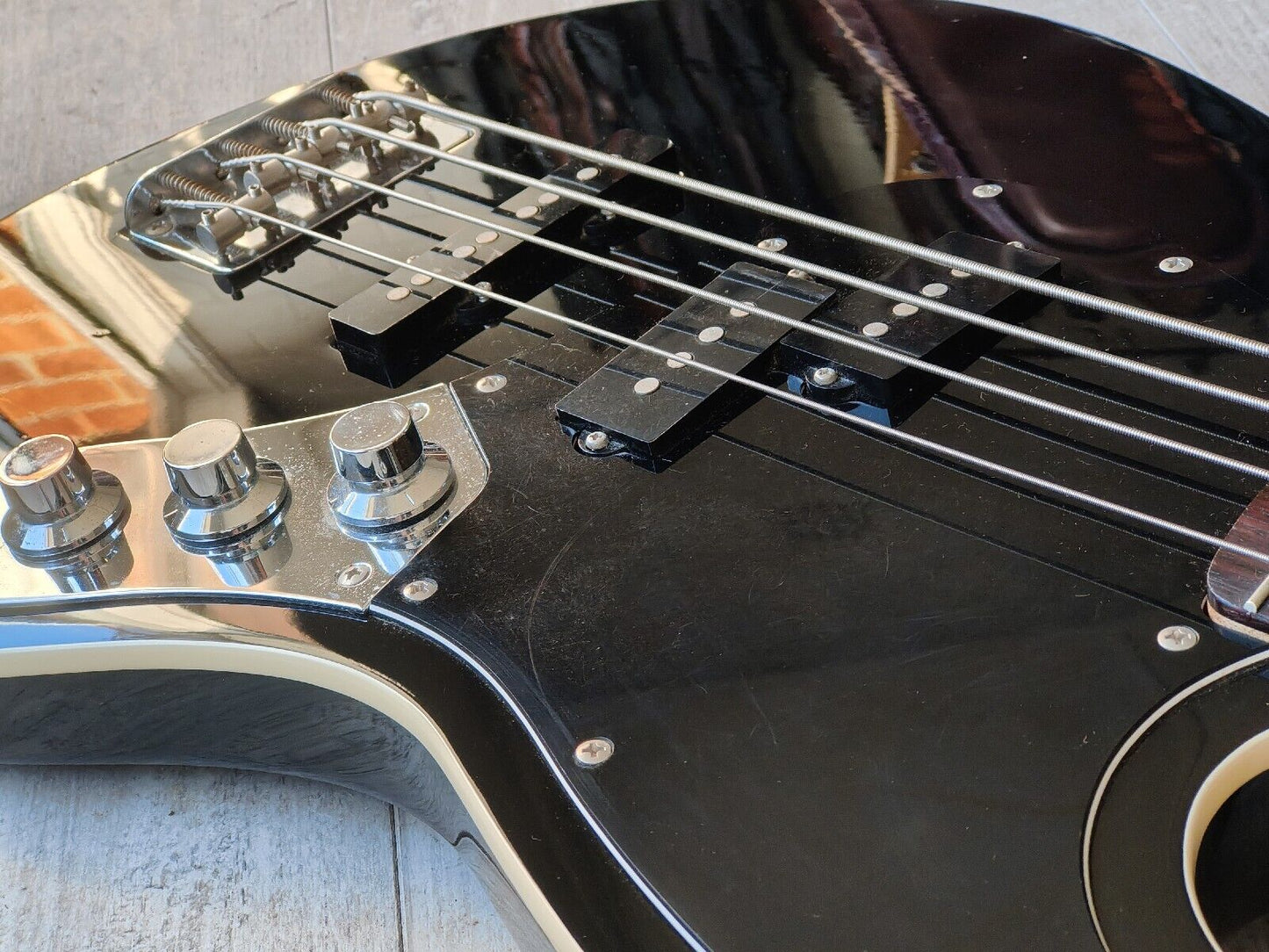 2004 Fender Japan AJB-65 Aerodyne Jazz Bass (Black)