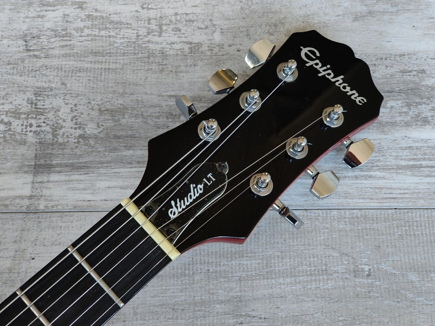 2017 Epiphone Les Paul Studio LT (Heritage Cherry Sunburst)