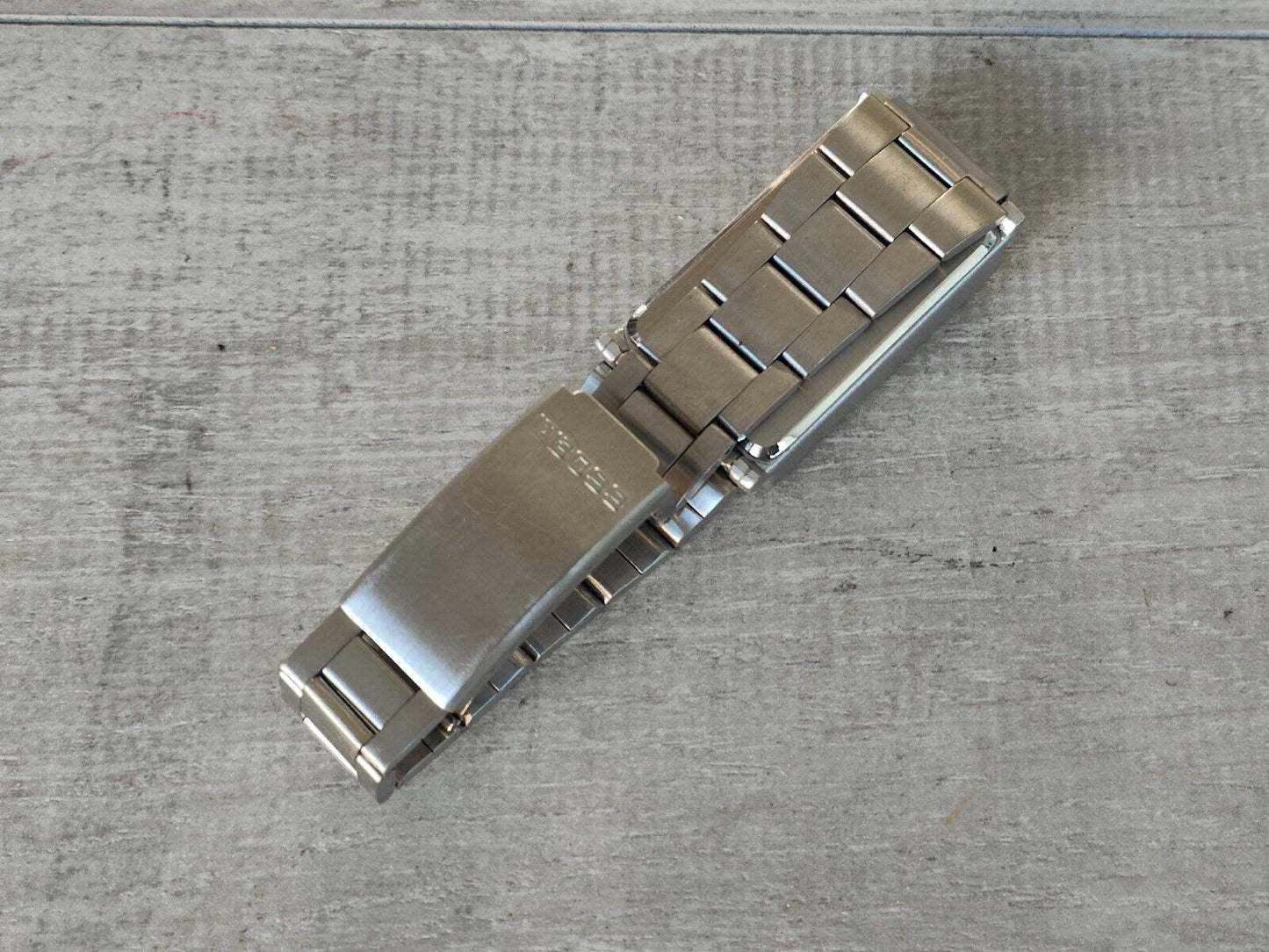 Vintage Boss Pedals SYB-3 Bass Synthesiser Rare Promotional Wrist Watch
