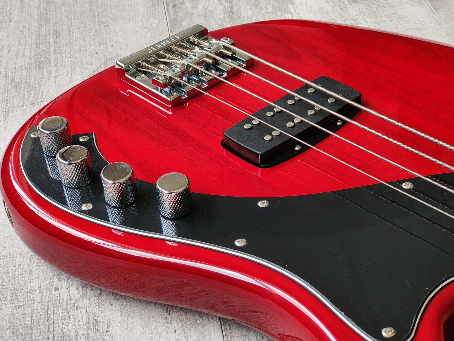 2015 Squier Dimension IV Bass (Red)