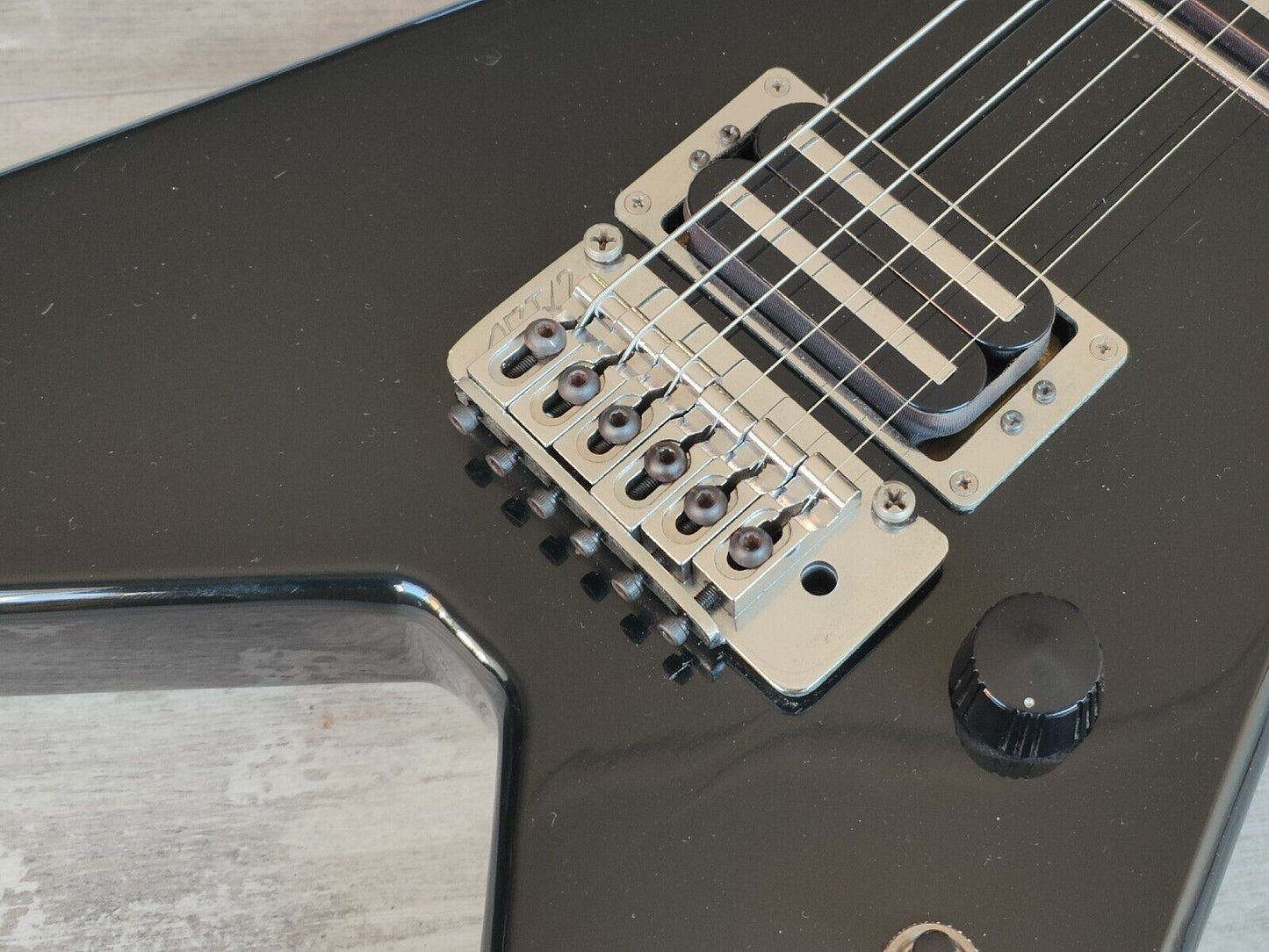 1984 Aria Pro II Japan XX Deluxe Flying V (Black)