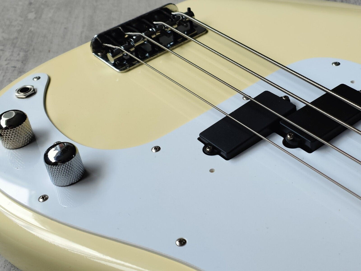 1993 Fender Japan PB62 '62 Reissue Precision Bass (Refinished Vintage White)