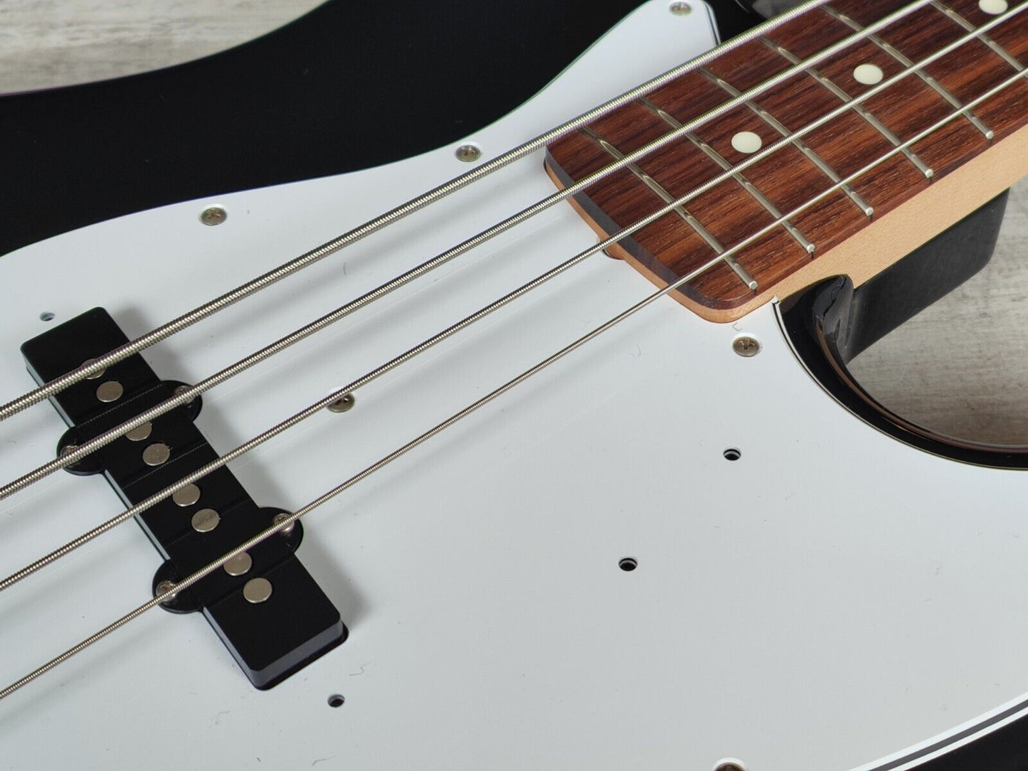 2010 Fender Japan Jazz Bass Standard (Black)
