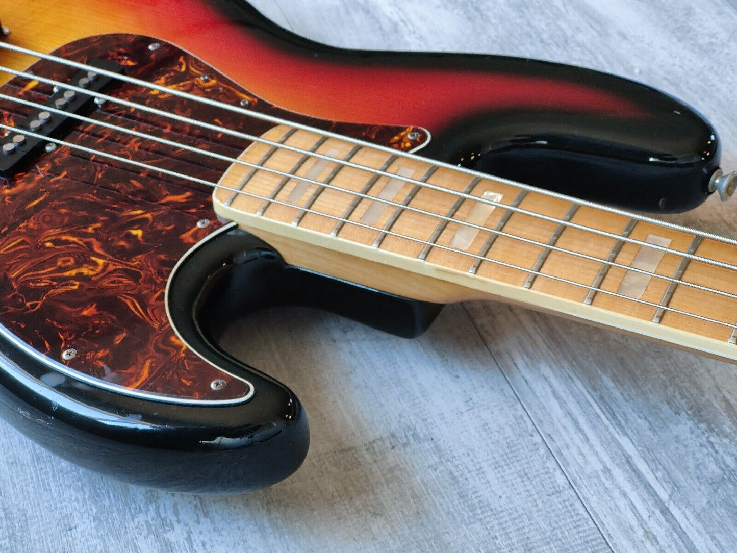 1970's Camel Japan Tour Jazz Bass (Sunburst)