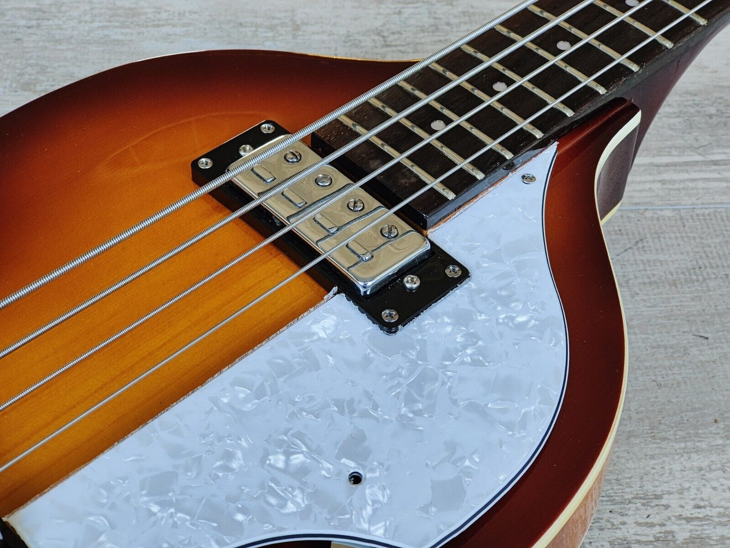 Hofner BB Hi Series Violin Beatle Bass (Sunburst)