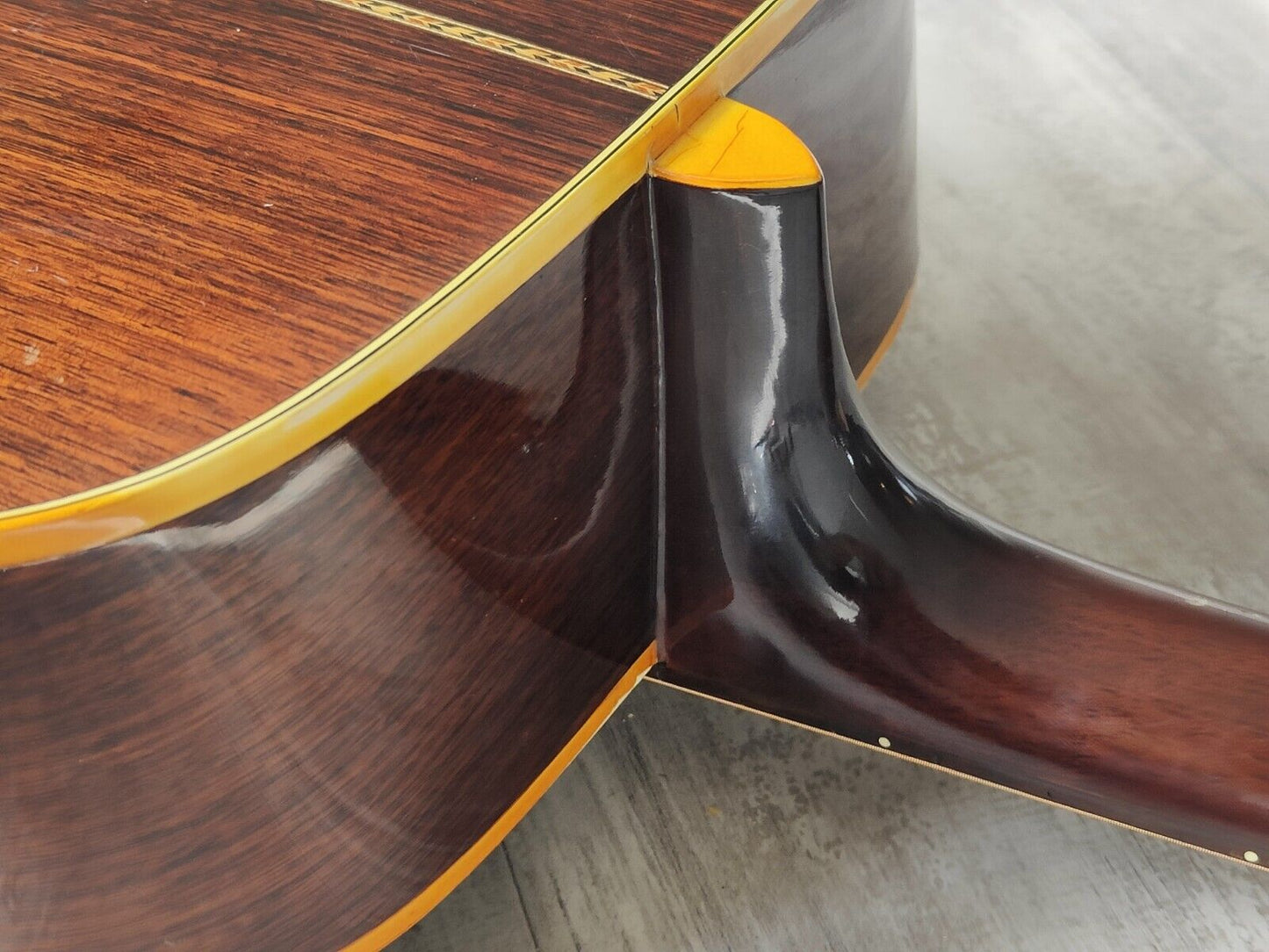 1970's Alvarez Hummingbird Japanese Vintage Acoustic Guitar (Brown Sunburst)