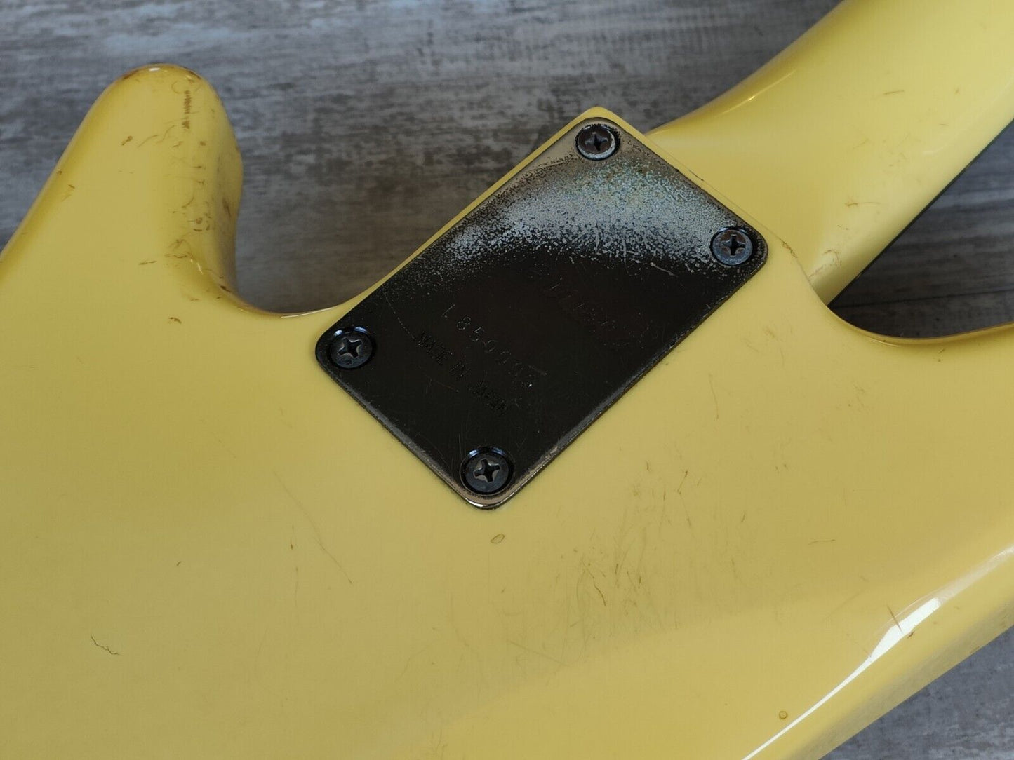 1985 Ibanez Japan Axstar AXB50 Headless Bass Guitar (White)