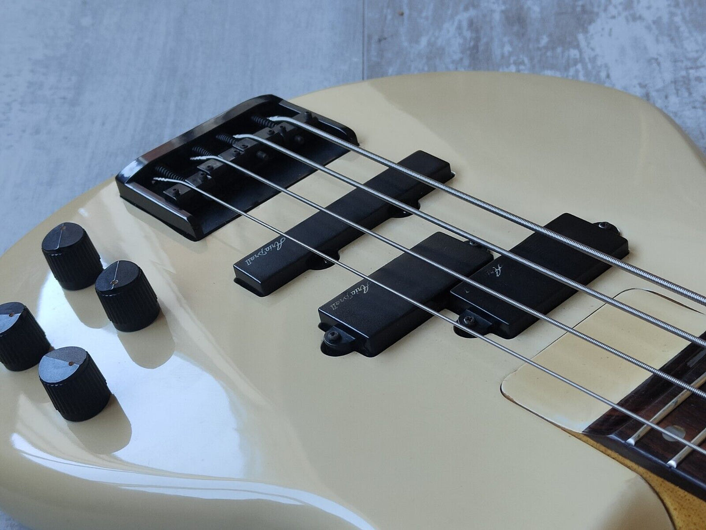 1998 Aria Pro II IGB-50 Integra Series Active Bass (Aged White)