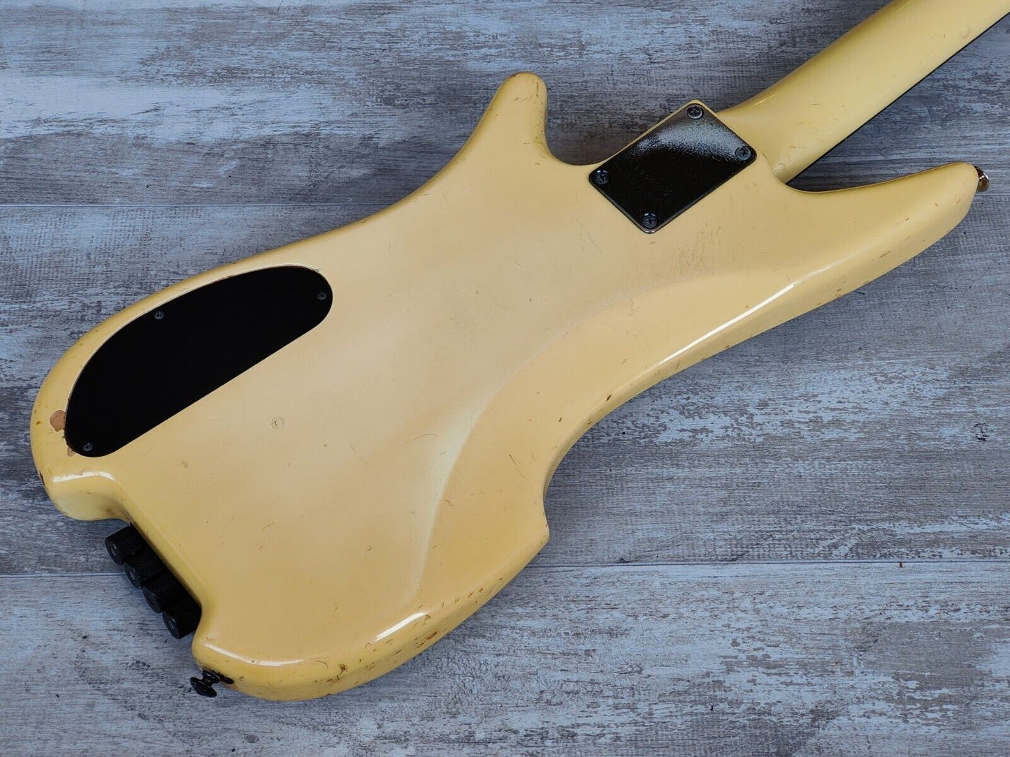 1985 Ibanez Japan Axstar AXB50 Headless Bass Guitar (White)