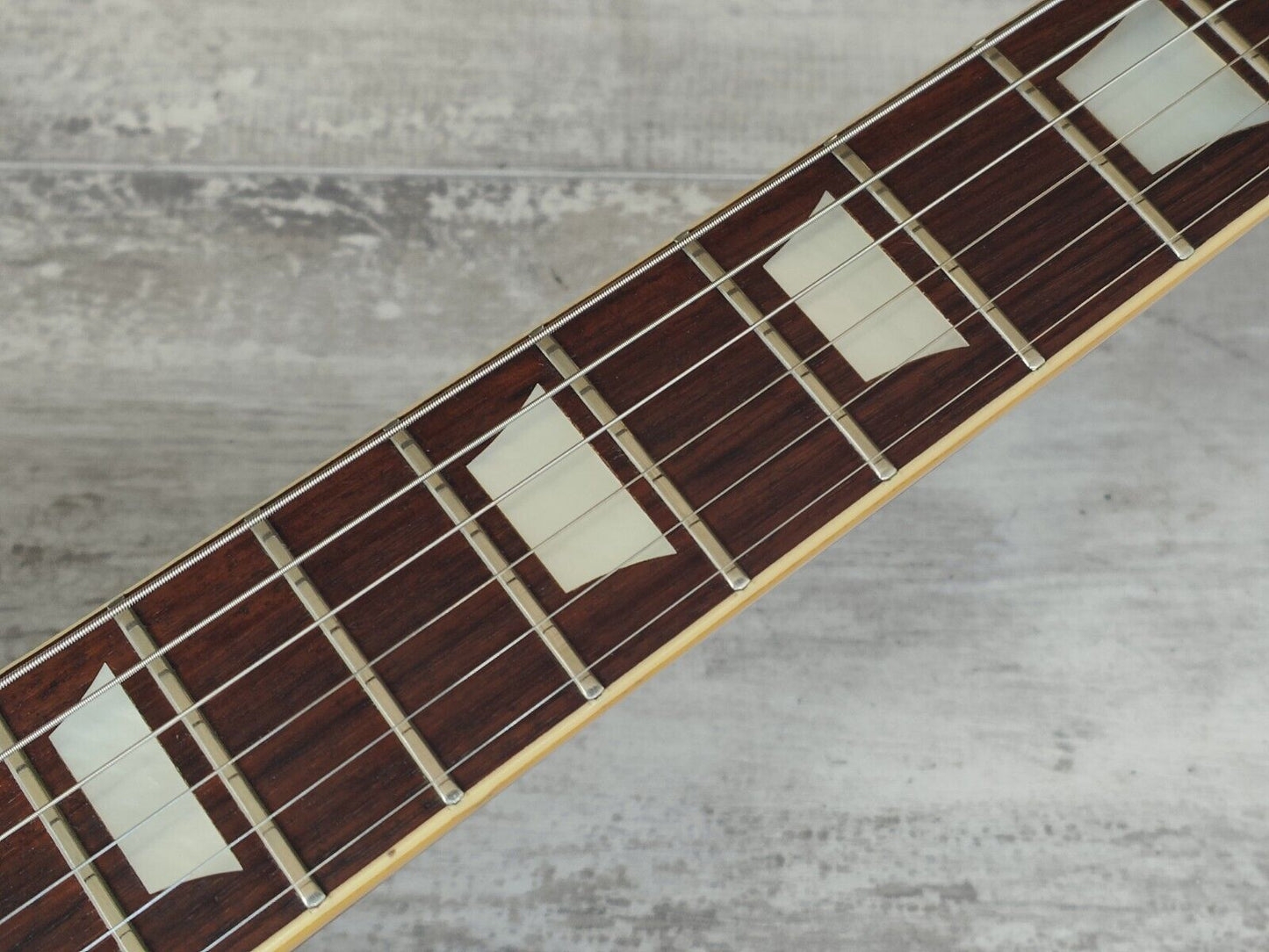 1977 JooDee (by Yamaki Japan) JLP-55 Les Paul Standard (Brown Sunburst)