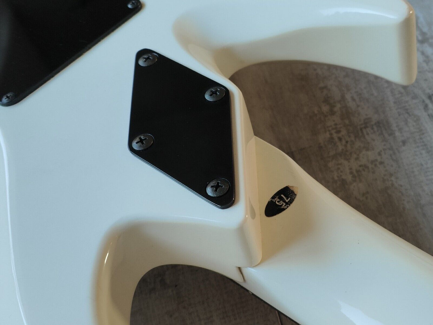 1989 Tokai Japan VC-75 Vivian Campbell Model Rand-Style Superstrat (White)