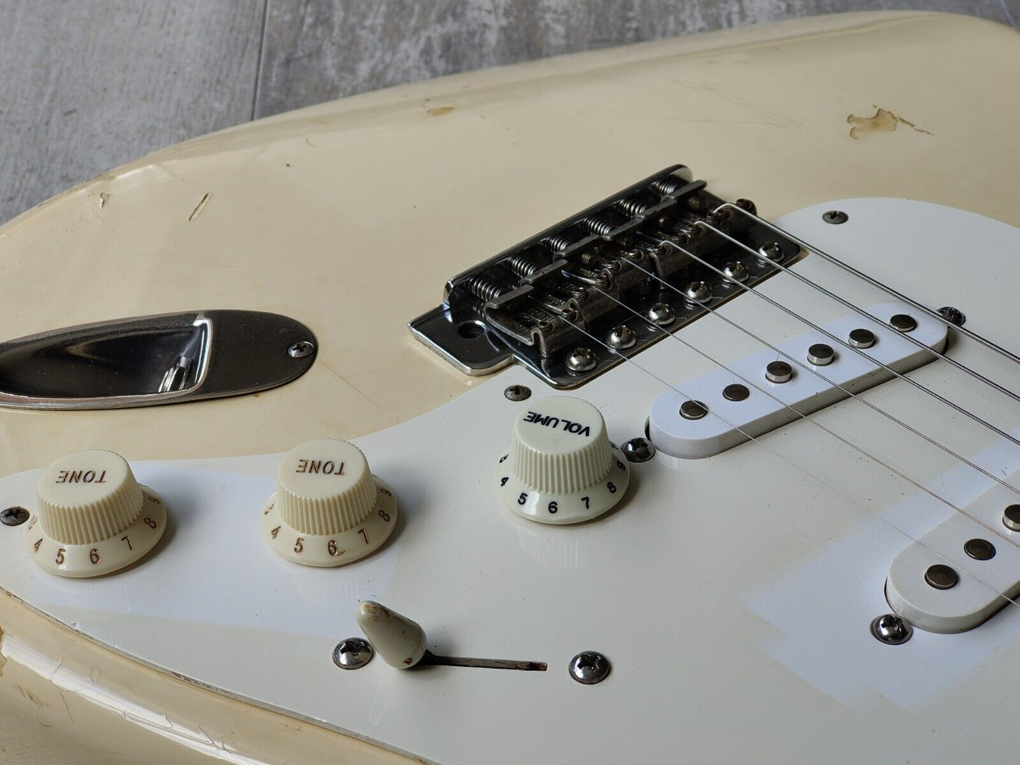 1997 Fender Japan ST57-53 '57 Reissue Stratocaster (Vintage White)