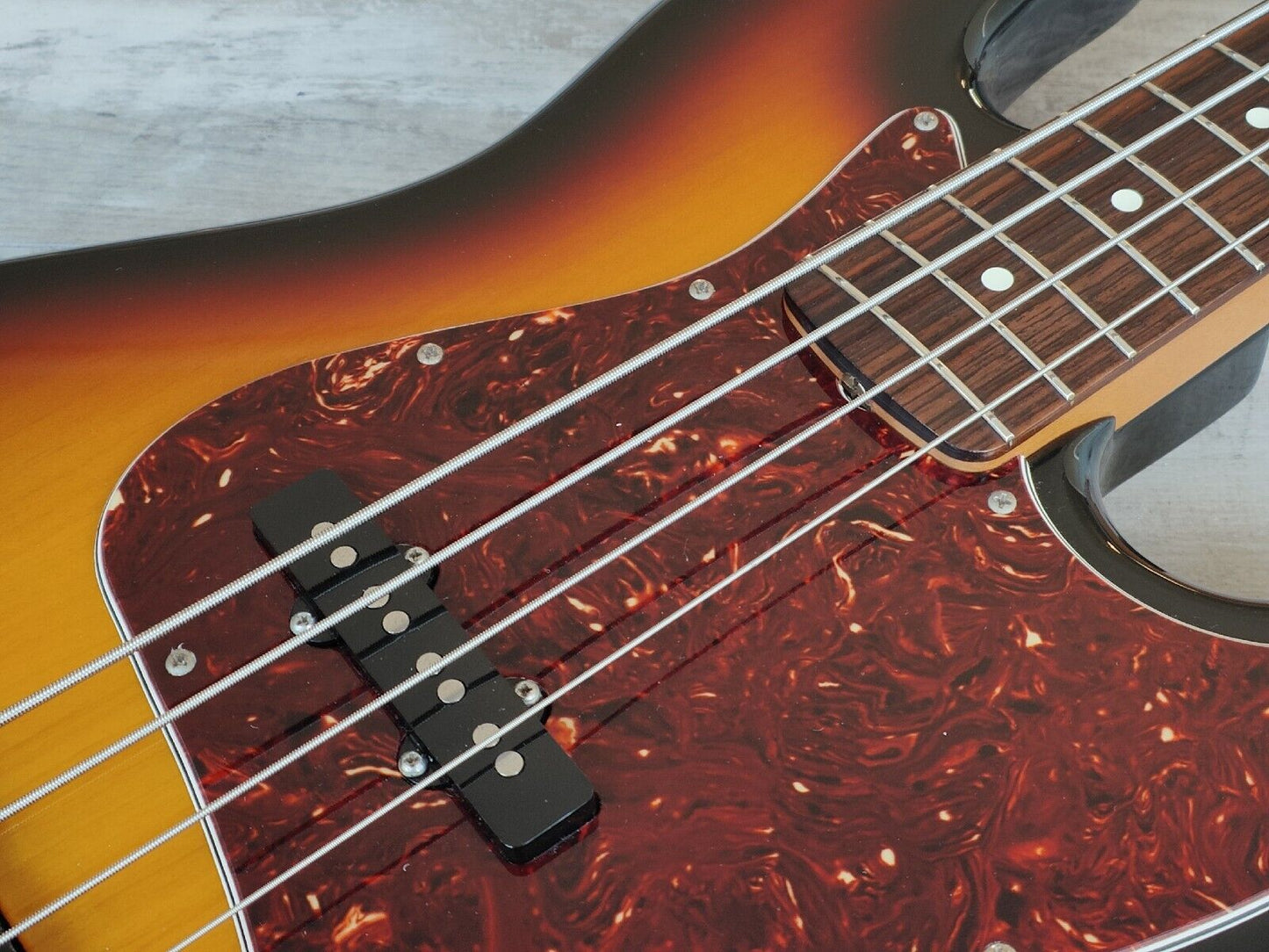 2005 Fender Classic Series '60's Jazz Bass (Sunburst)