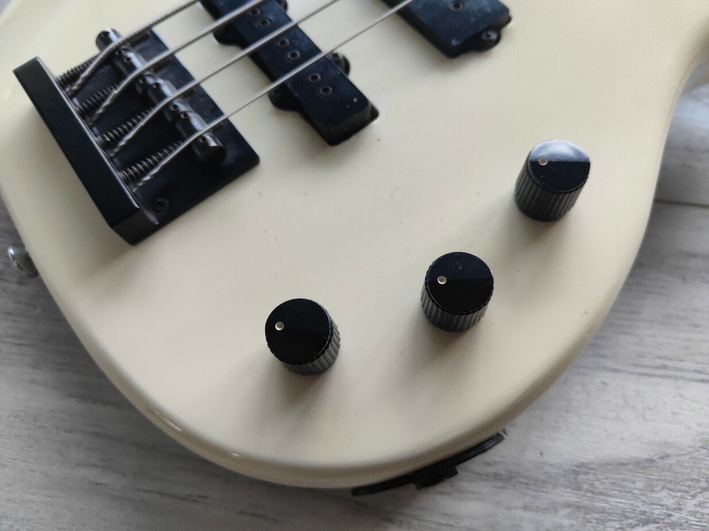 1989 Rockoon Japan (by Kawai) RHB-40 Bass (White)