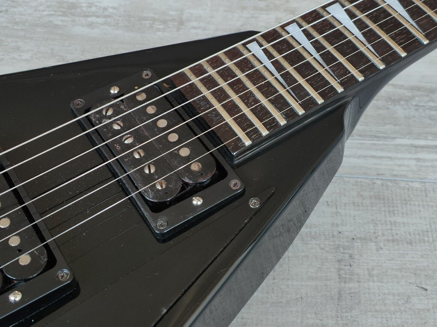2004 Jackson Stars Japan RR-J2 Rhoads Neckthru Flying V w/Schaller (Black)