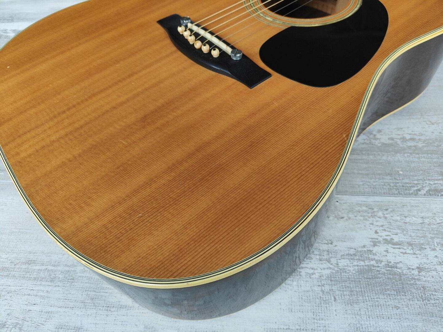 1970's Domino Japan Vintage Acoustic Guitar (Natural)