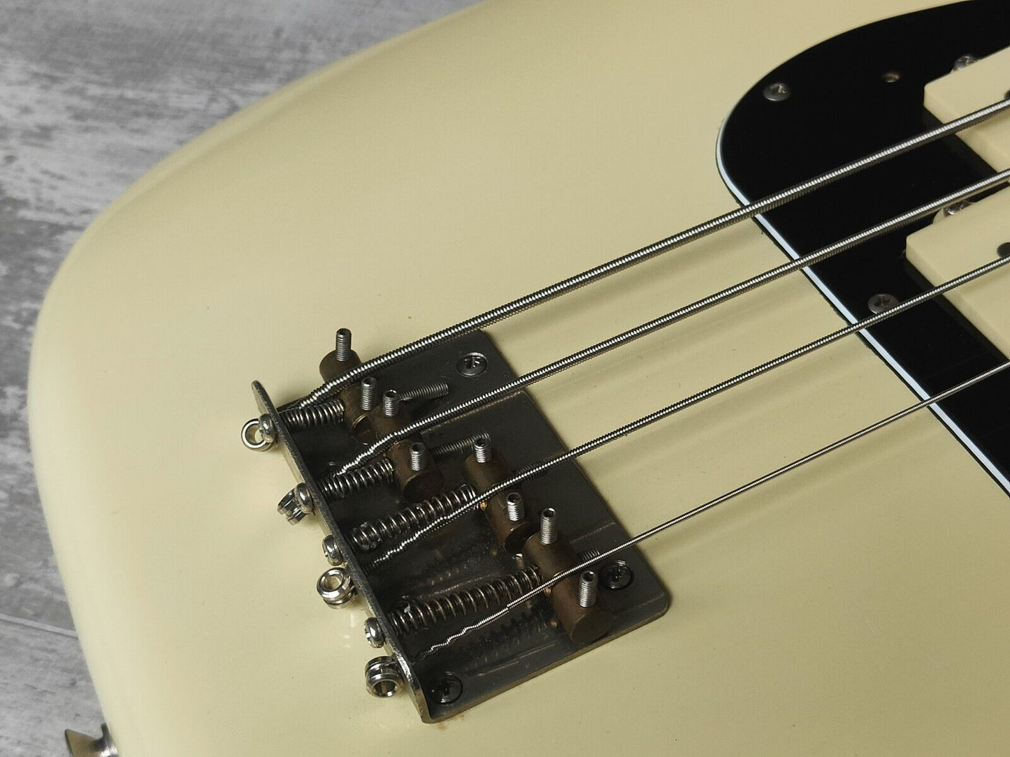 1979 Fernandes Japan FPB-60 Precision Bass (Vintage White)