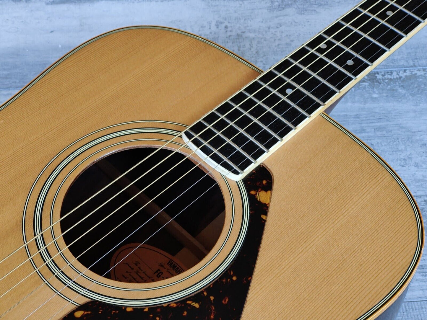 1980's Yamaha FG-251 Japanese Vintage Acoustic Guitar (Natural)