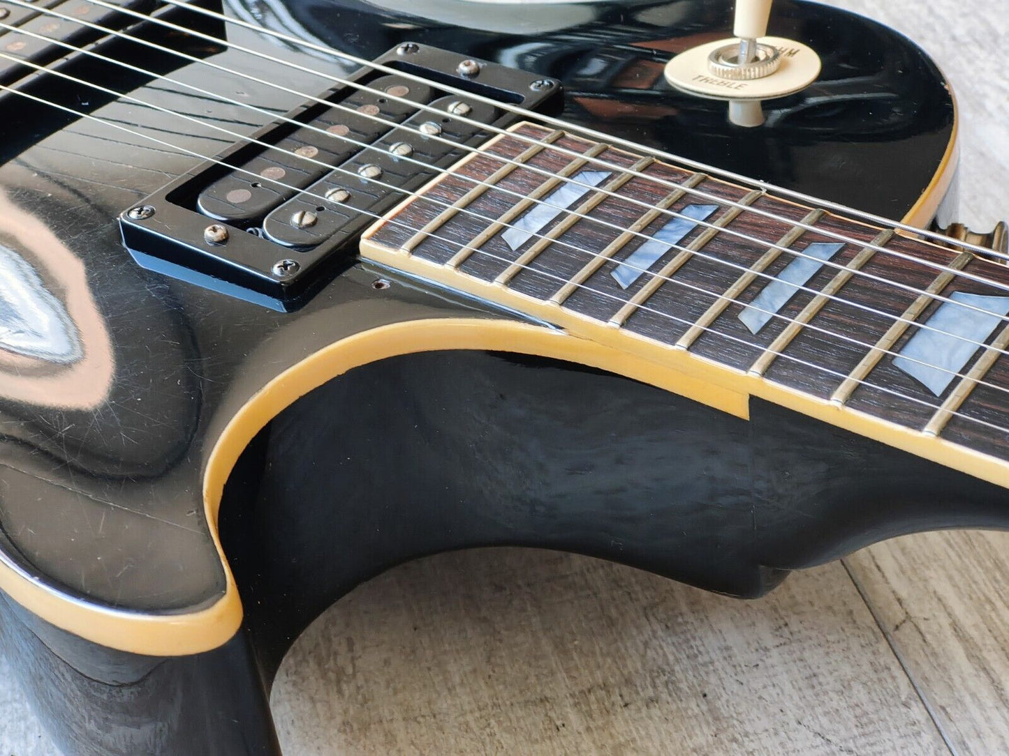 1975 Greco EG-700 Les Paul Standard (Black)