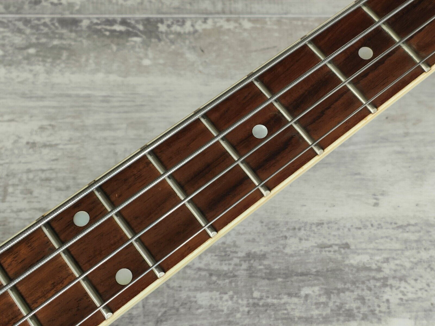 Hofner Contemporary Series CT500/1 Violin Beatle Bass (Sunburst)