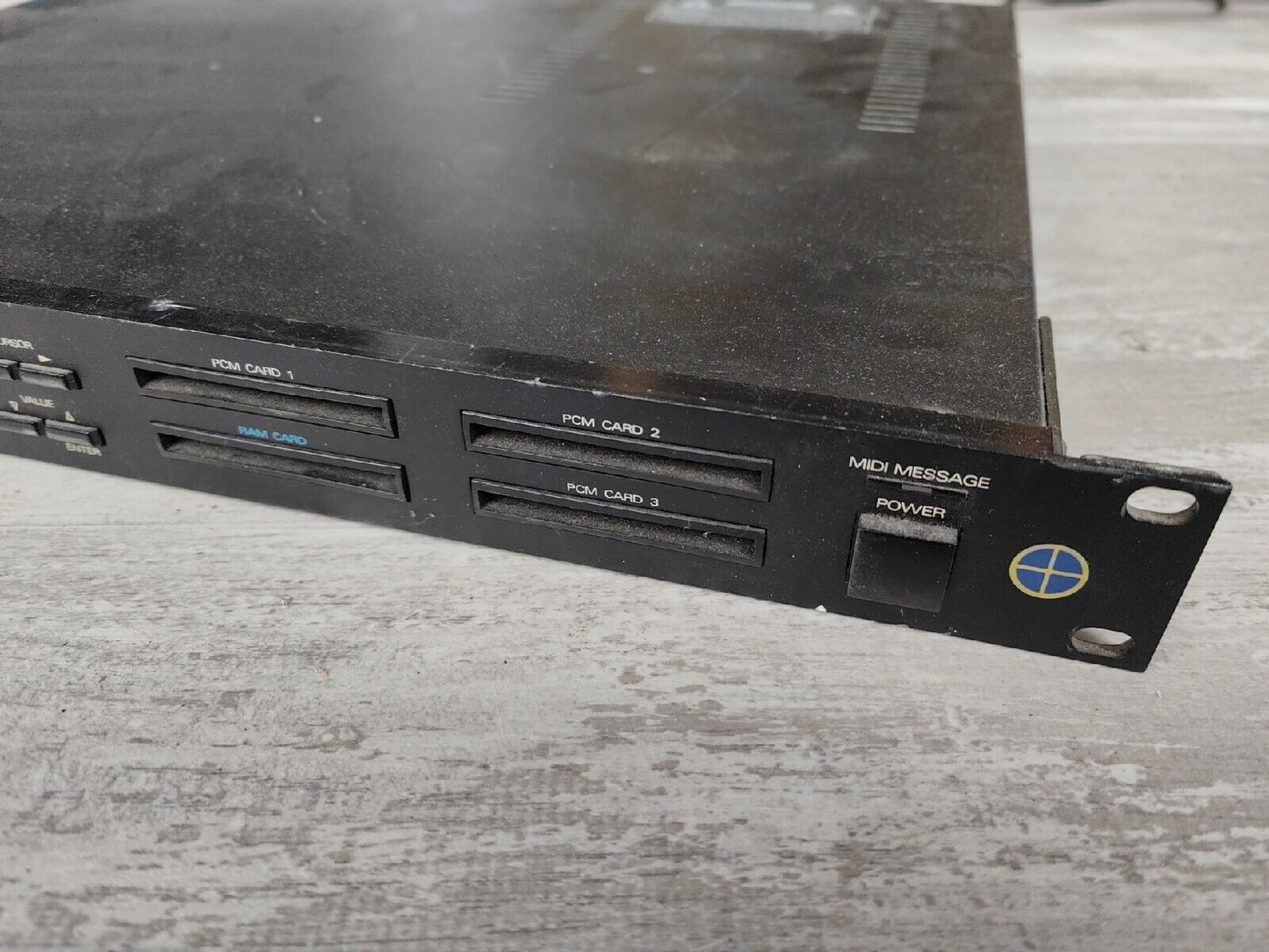 Roland R-8M Total Percussion Sound Module