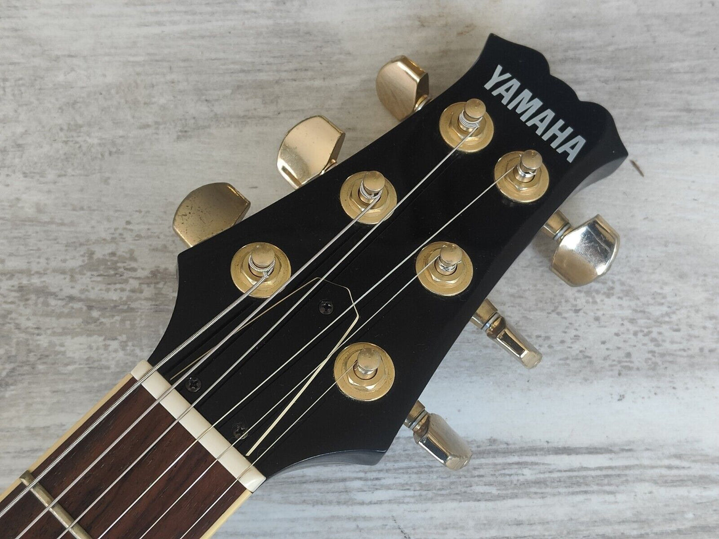 1988 Yamaha Japan SAS-II Semi Hollowbody Electric Guitar (Navy Blue Sunburst)