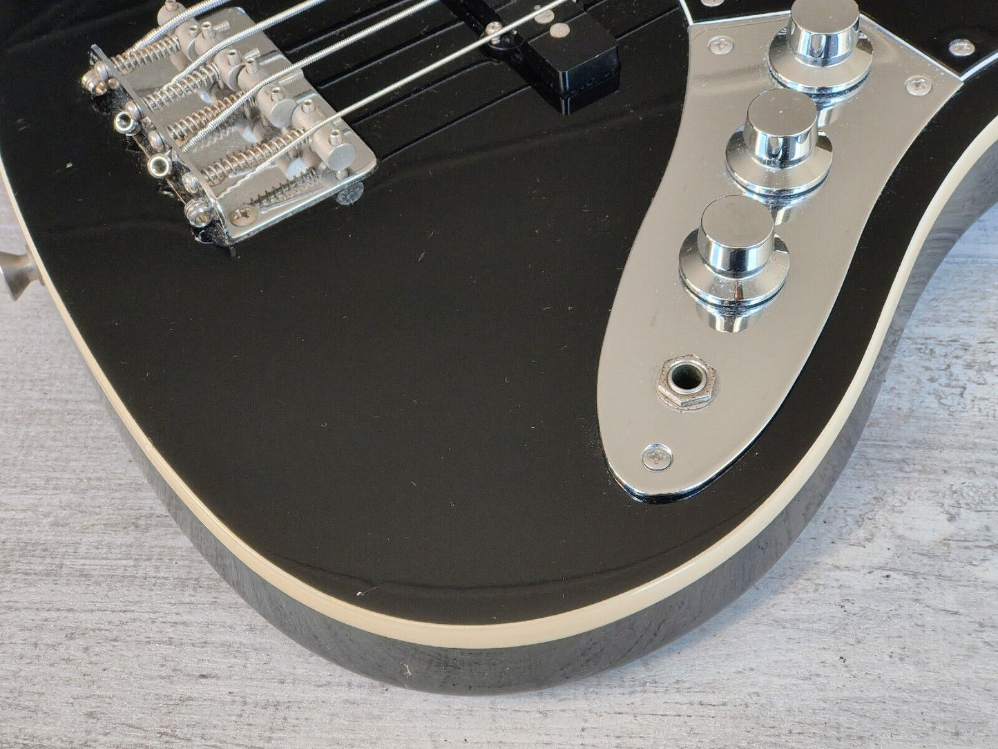2004 Fender Japan AJB-65 Aerodyne Jazz Bass (Black)