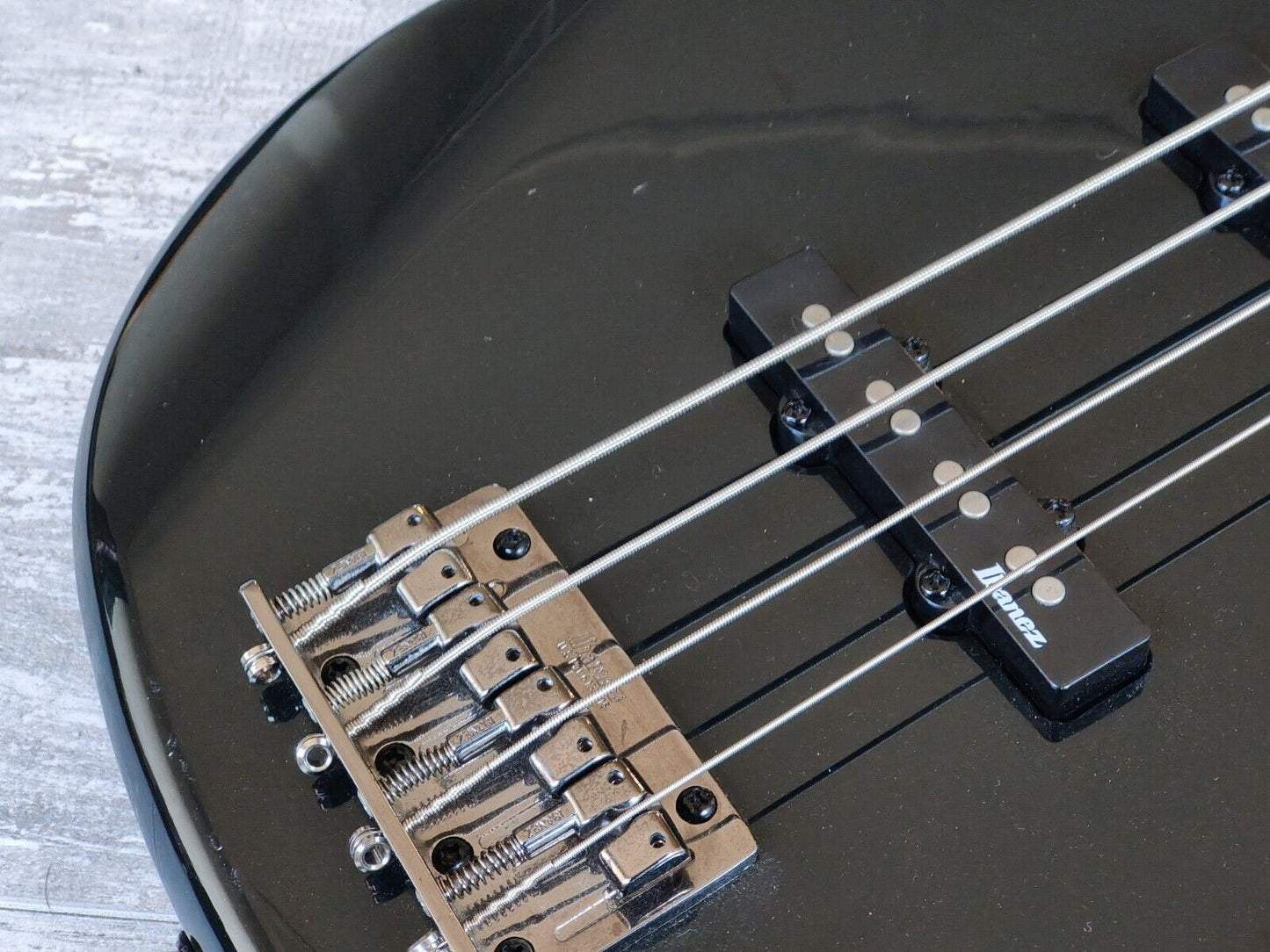 2009 Ibanez GSR180 SDGR Bass