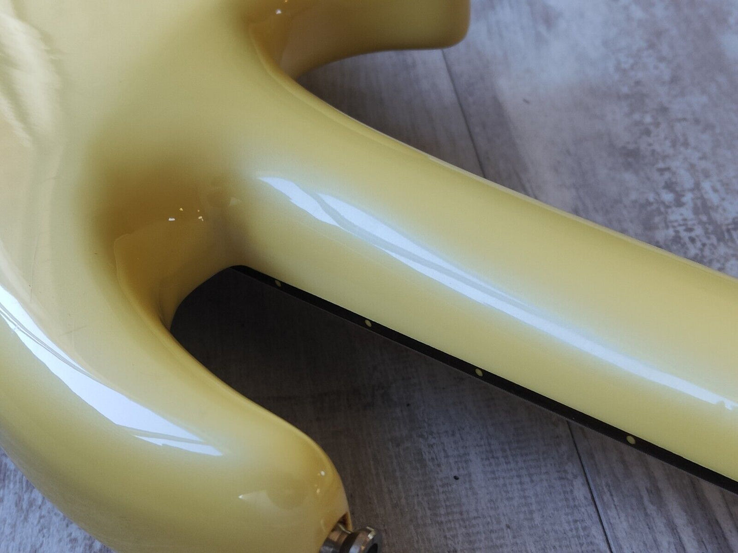 1986 Greco Japan F-100P Headless Vintage Bass w/Steinberger System (White)