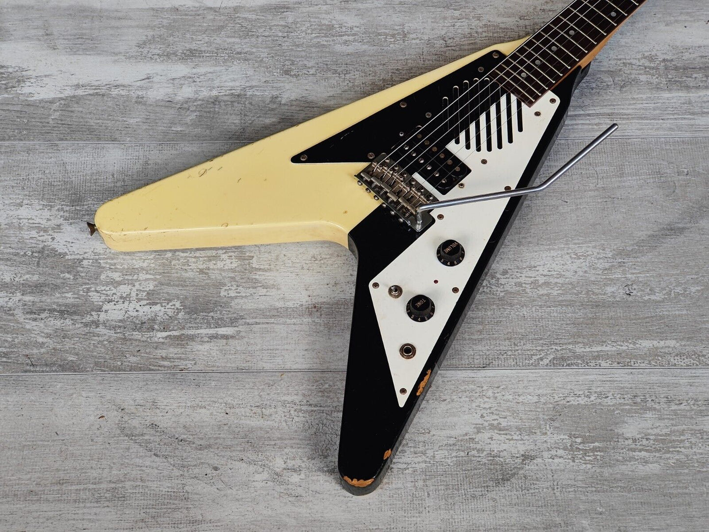 1992 Greco MINI-FV Mini V w/Onboard Speaker (Schenker Black/White)