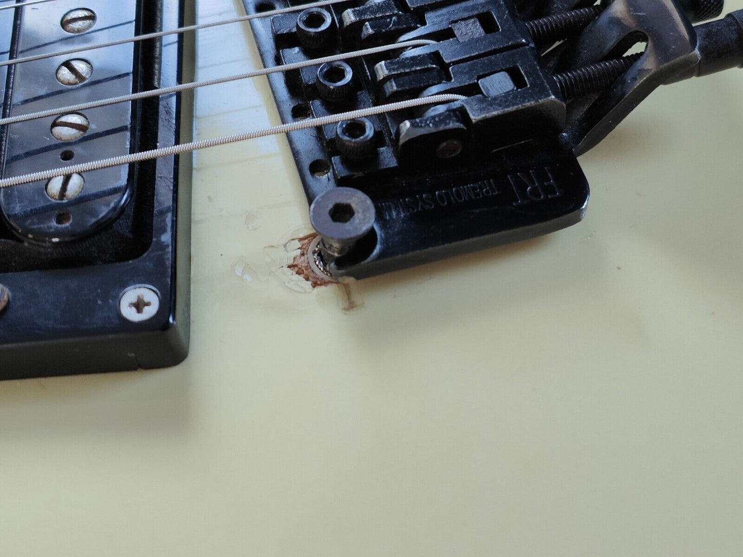 1994 Kramer Japan JK Series Superstrat (Aged White)