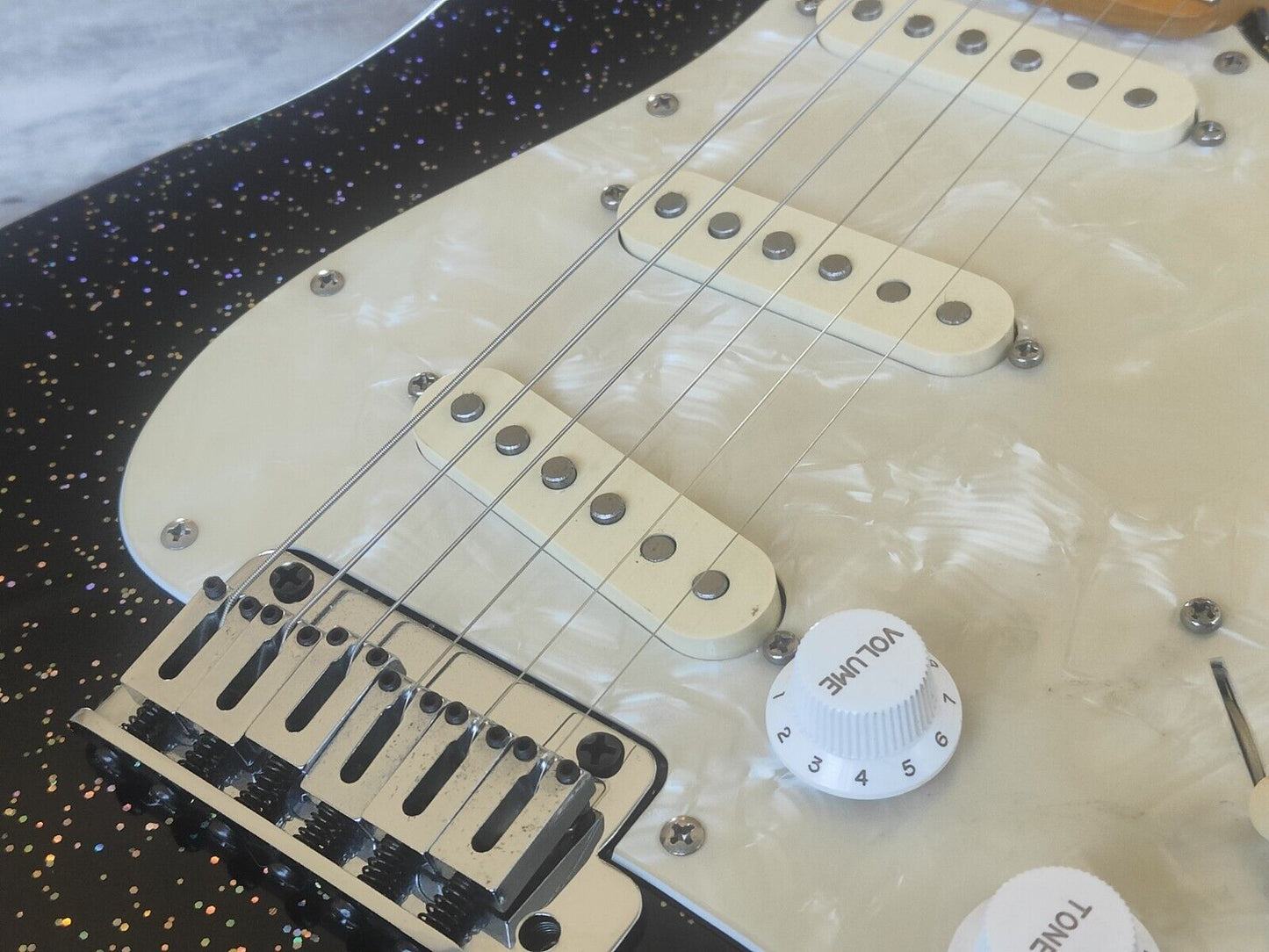 1990's Bill Lawrence Japan BR2M-70 Stratocaster (Black w/Silver Sparkle)