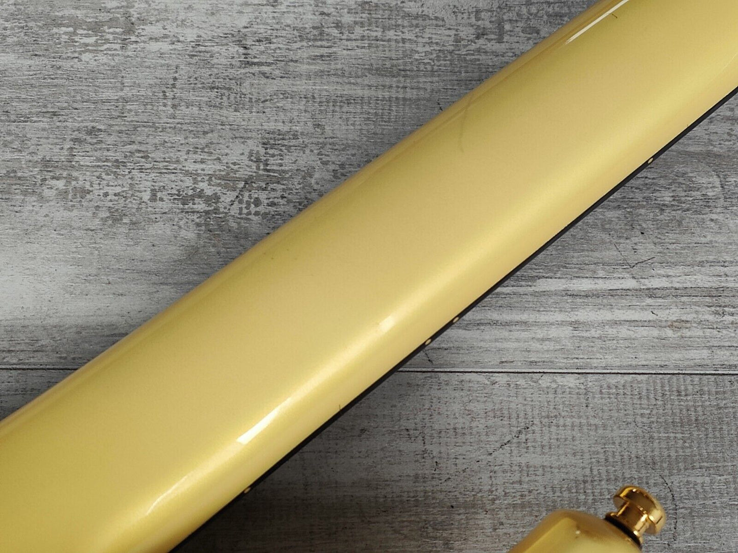 1984 Ibanez Japan MC924 Musician Series Fretless Bass Guitar (Pearl White)