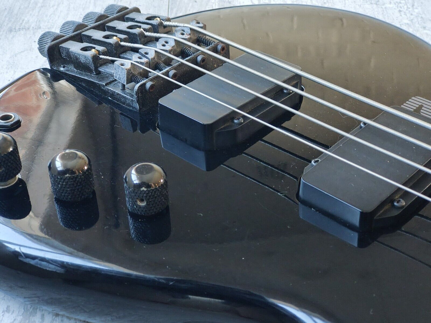 1980's Yamaha Japan MBX Motion B Headless Medium Scale Bass (Black)