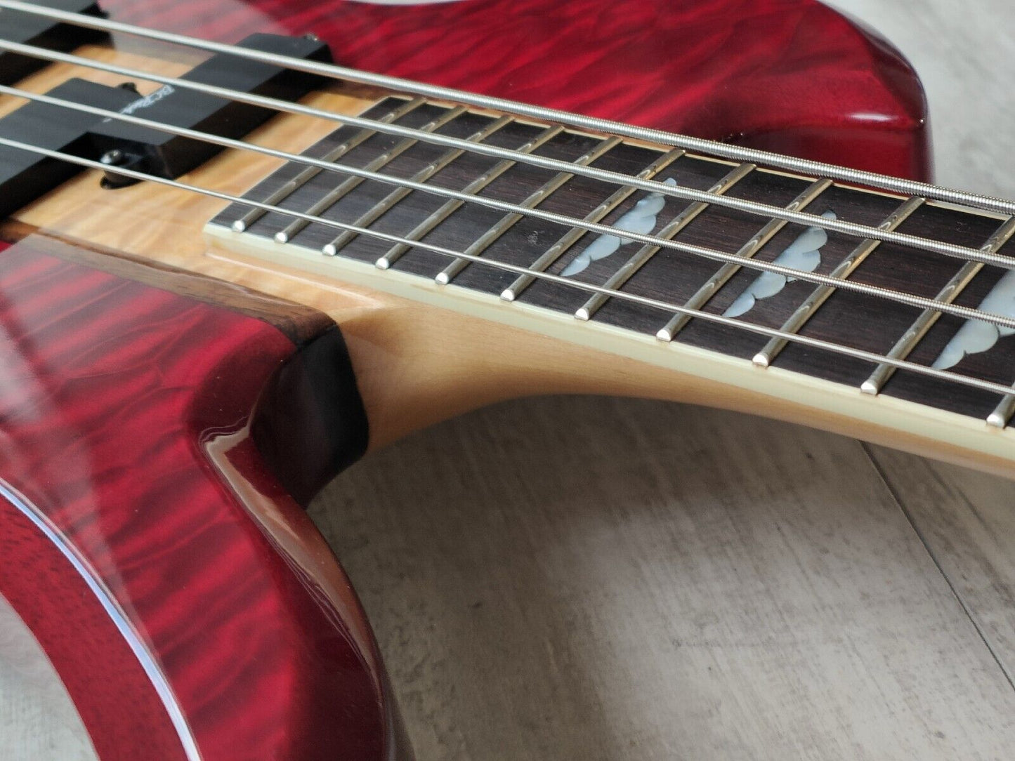 2004 BC Rich Heritage Classic Neckthrough Mockingbird Bass (Quilt Trans Red)