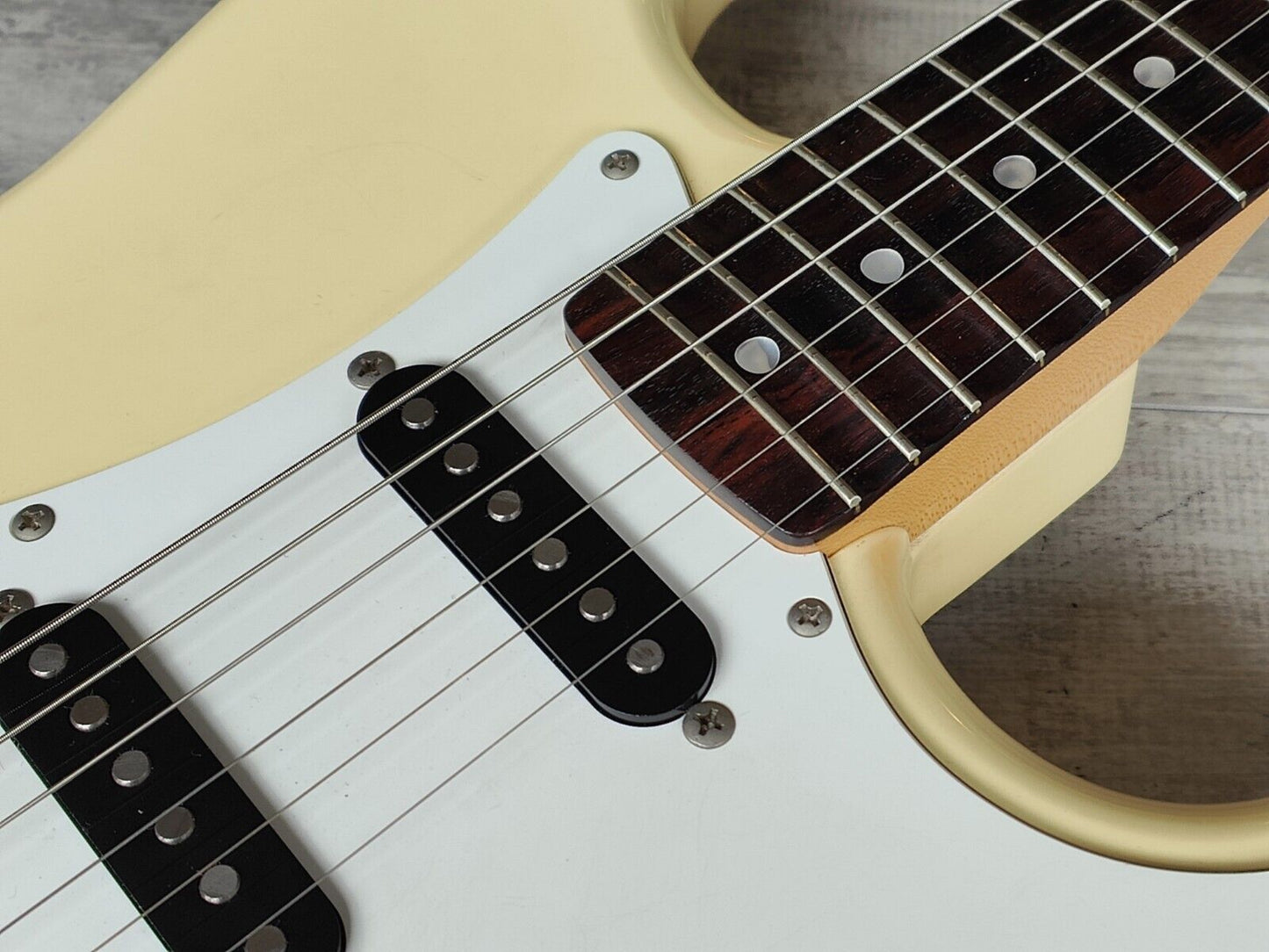 1986 Fender Japan ST72-65 '72 Reissue Blackmore Scalloped Stratocaster (White)