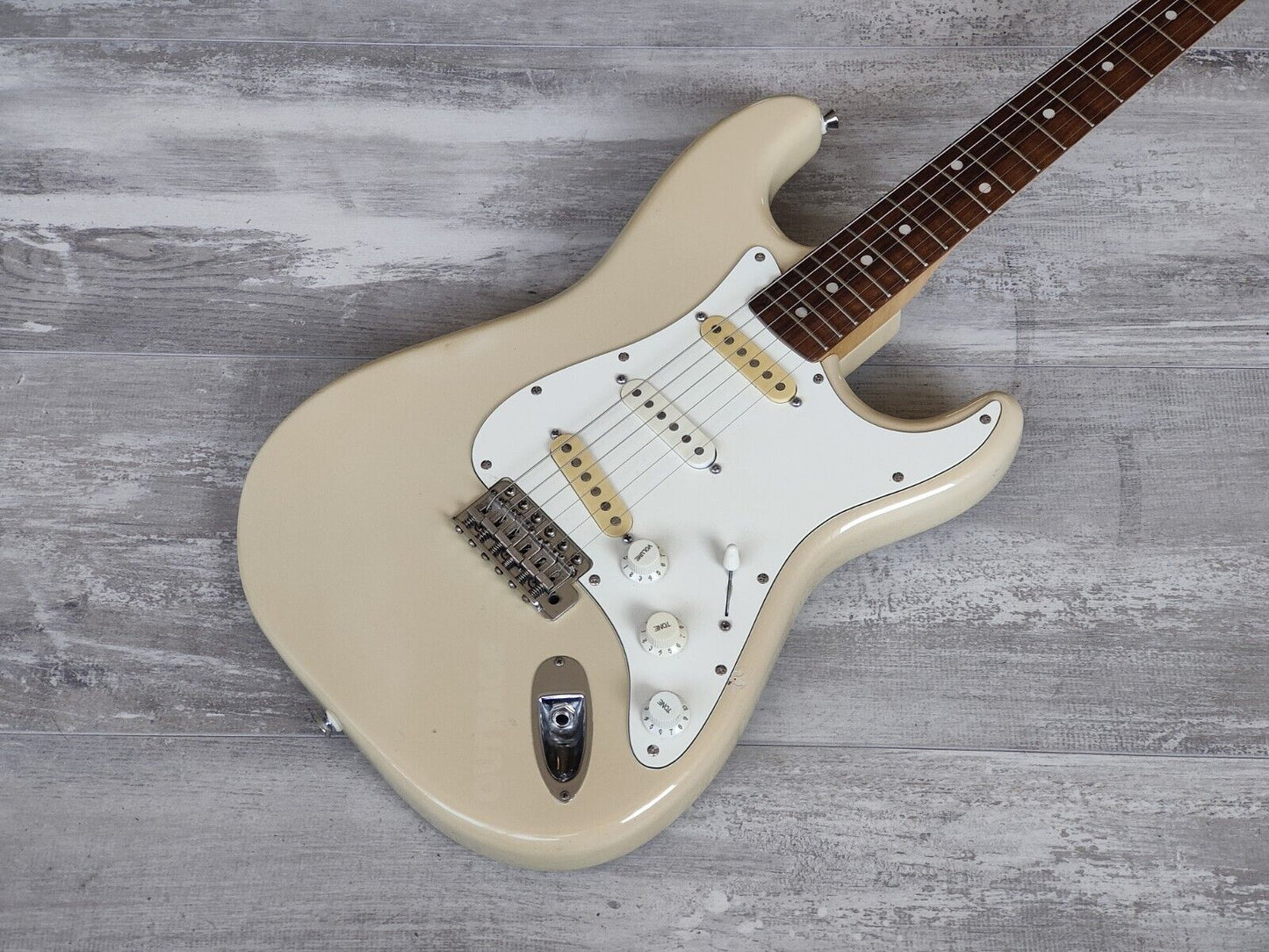 1982 Tokai Japan SS-48 Silver Star Scallop Stratocaster (Vintage Olympic White)