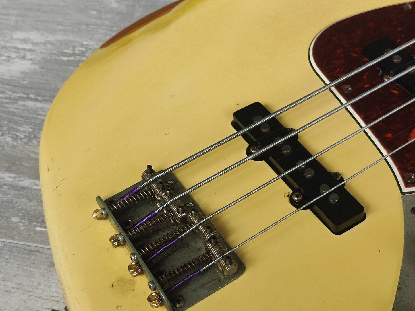 1983 Tokai TJB-70F Fretless Jazz Bass (Aged Olympic White)