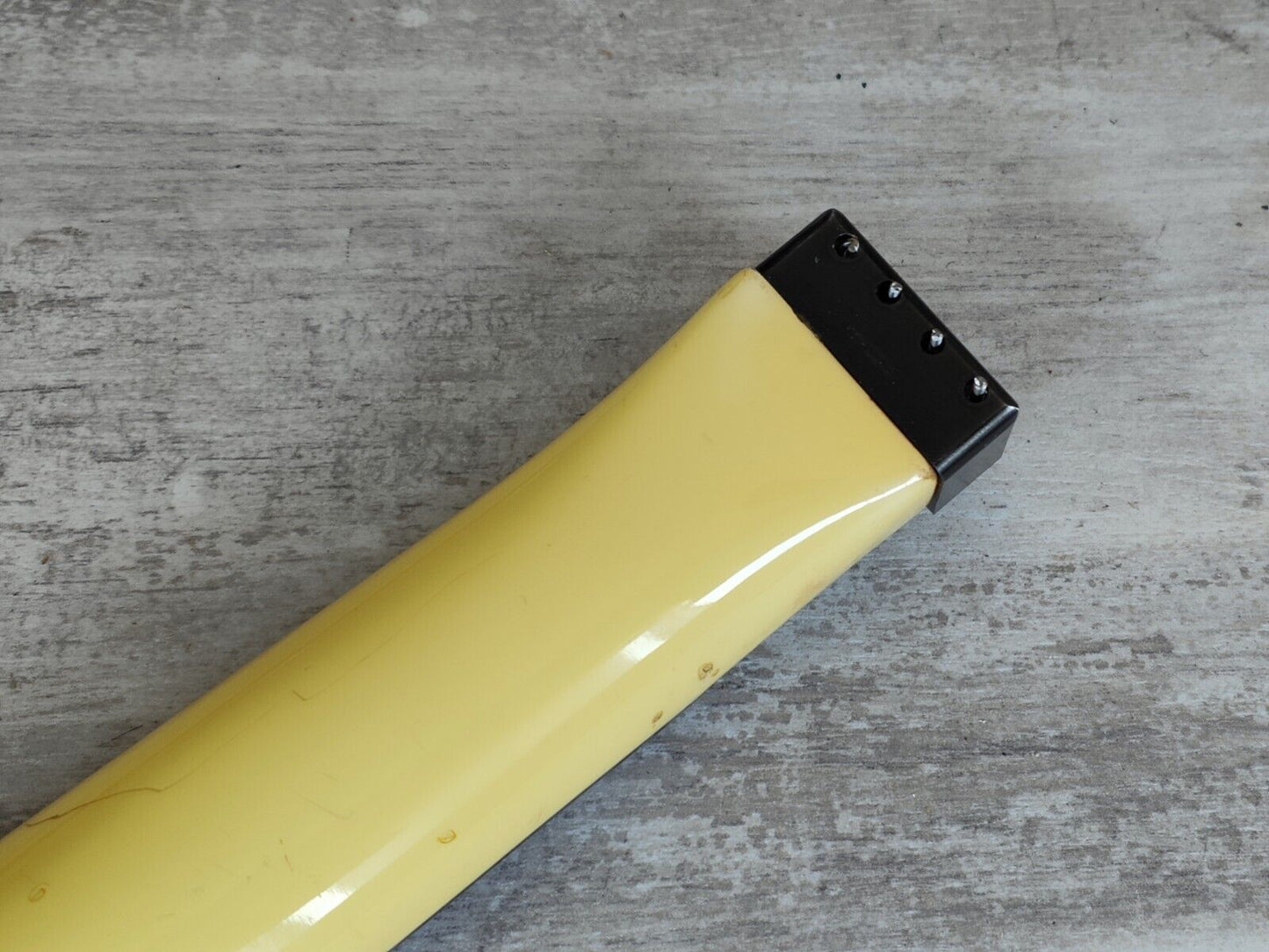 1985 Ibanez Japan Axstar AXB50 Headless Bass Guitar (White)