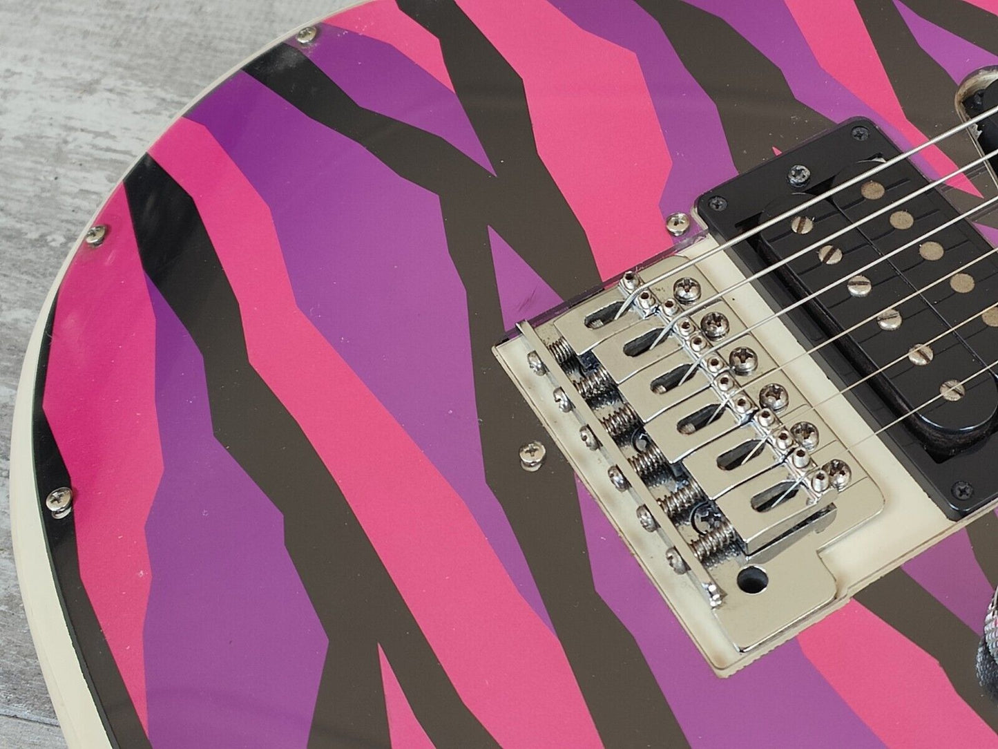 1993 Yamaha YGX121FP HSH Superstrat w/"Free Art Pickguard" (Pink Tiger)
