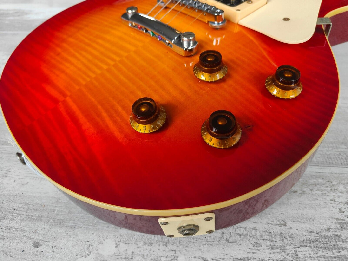 1985 Grandy (By Tokai) Japan Love Rock GLS-65 Les Paul (Sunburst)