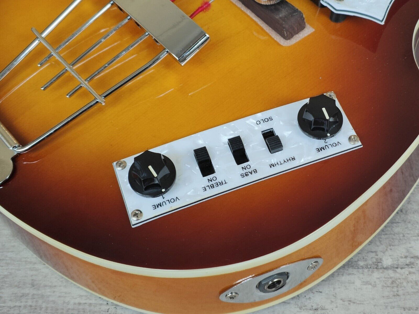 Hofner BB Hi Series Violin Beatle Bass (Sunburst)