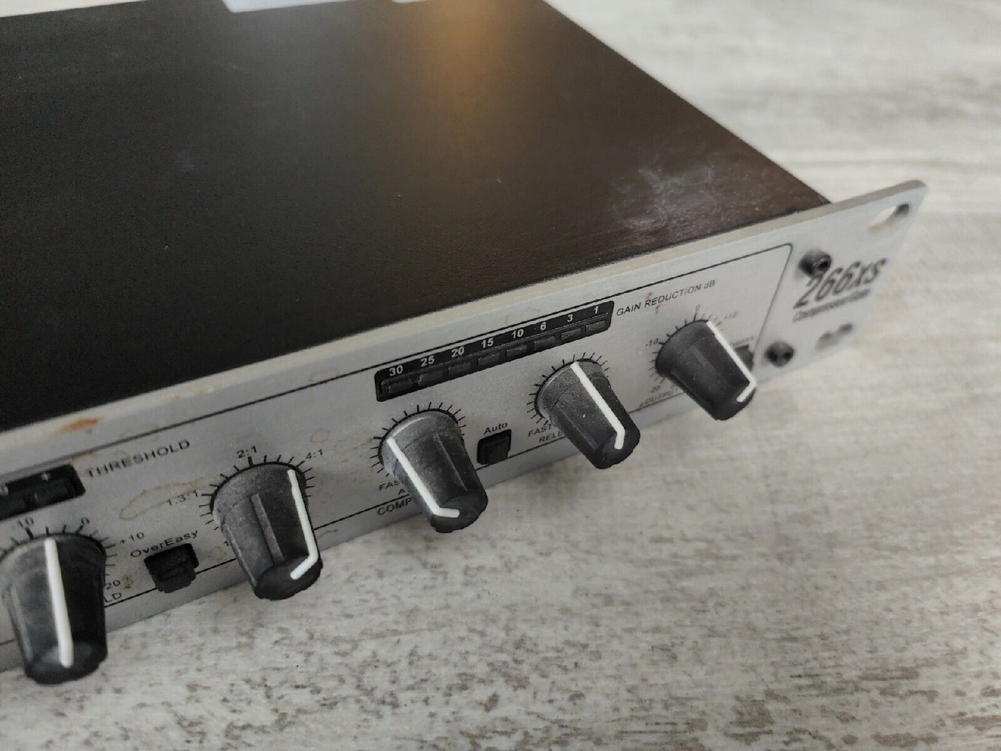dbx 266xs Dual-Channel Compressor/Gate