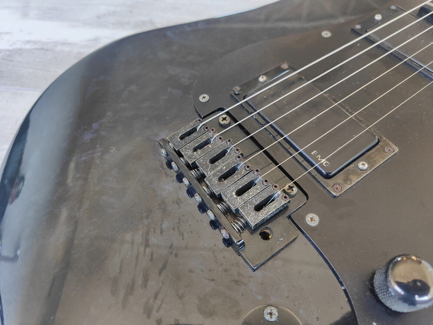 1985 Tokai Japan M-2002 MAT Graph-Tech Superstrat (Carbon Fibre)