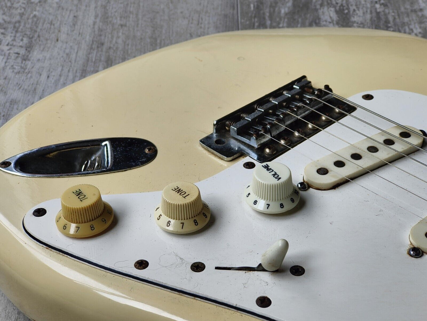 1978 Fernandes Japan FST-70 Vintage Stratocaster (Vintage White)