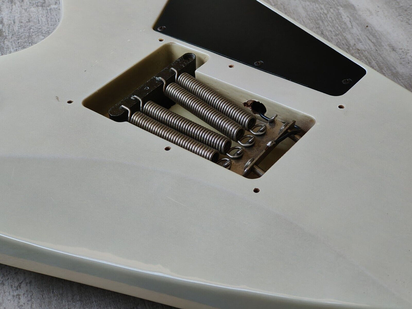 1995 Fernandes Japan FV-80K Shin Artist Model Flying V (See-Through White)
