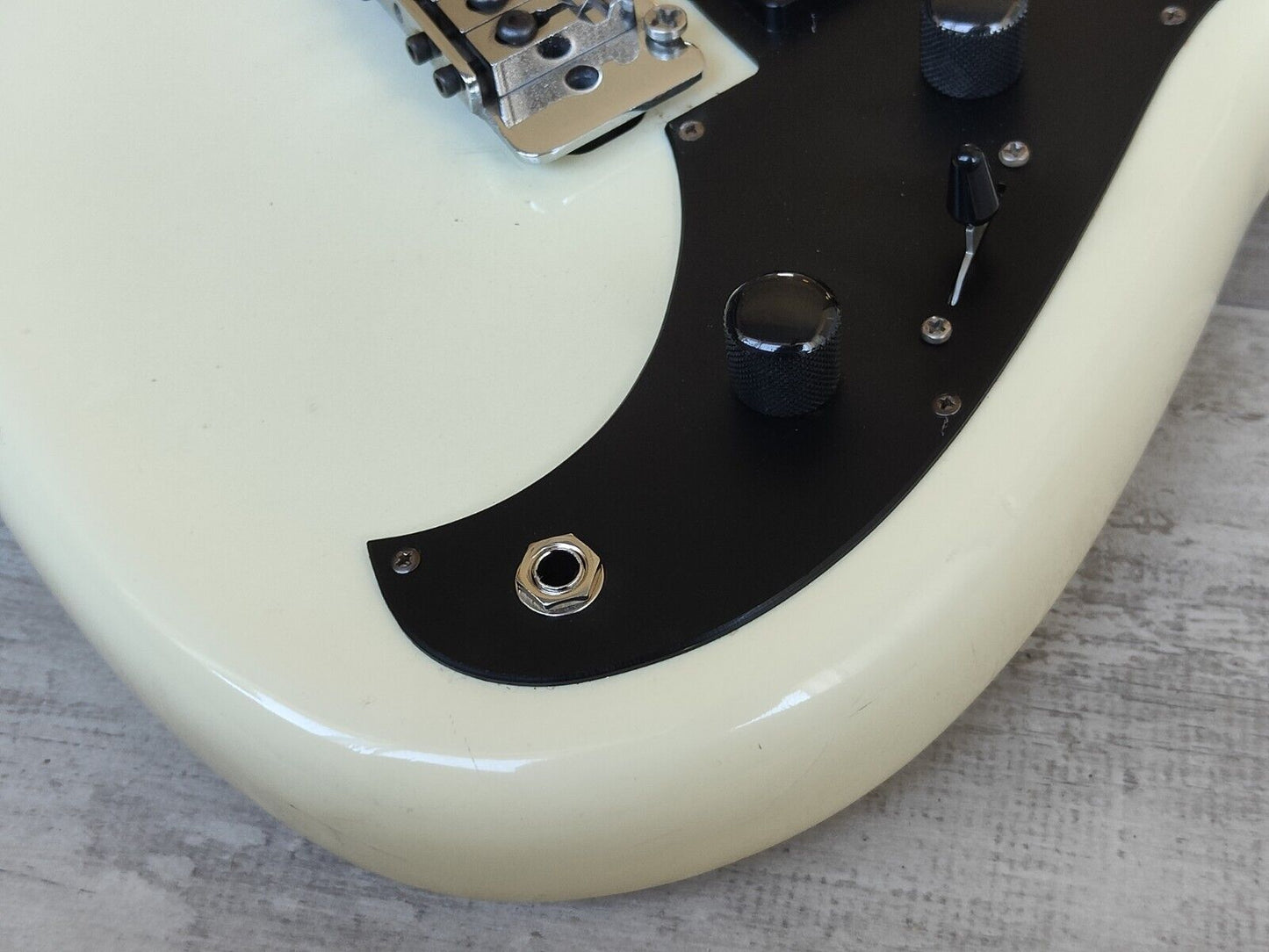 1990's Aria Pro II RS Wildcat (White)