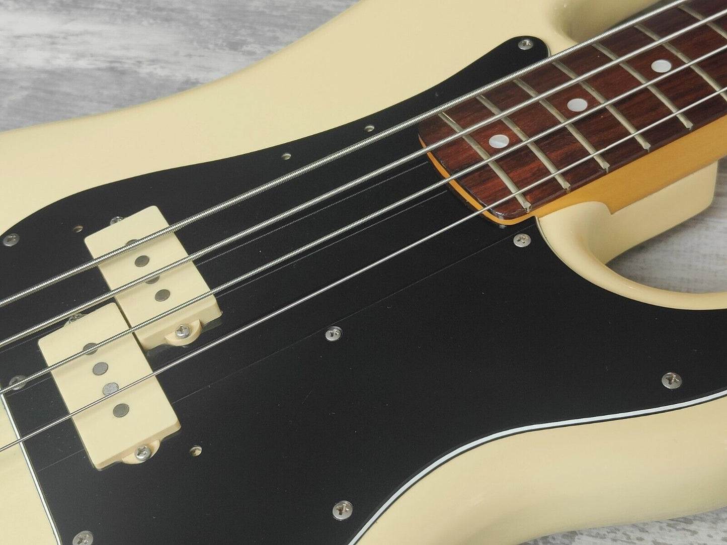 1979 Fernandes Japan FPB-60 Precision Bass (Vintage White)