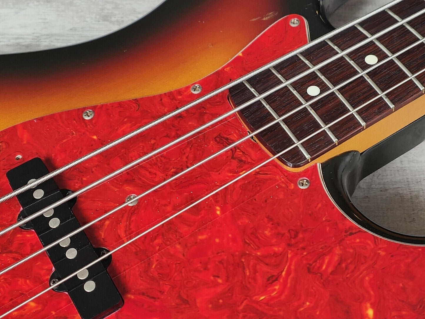 1993 Fender Japan (by Fujigen) JB62-58 '62 Reissue Jazz Bass (Sunburst)